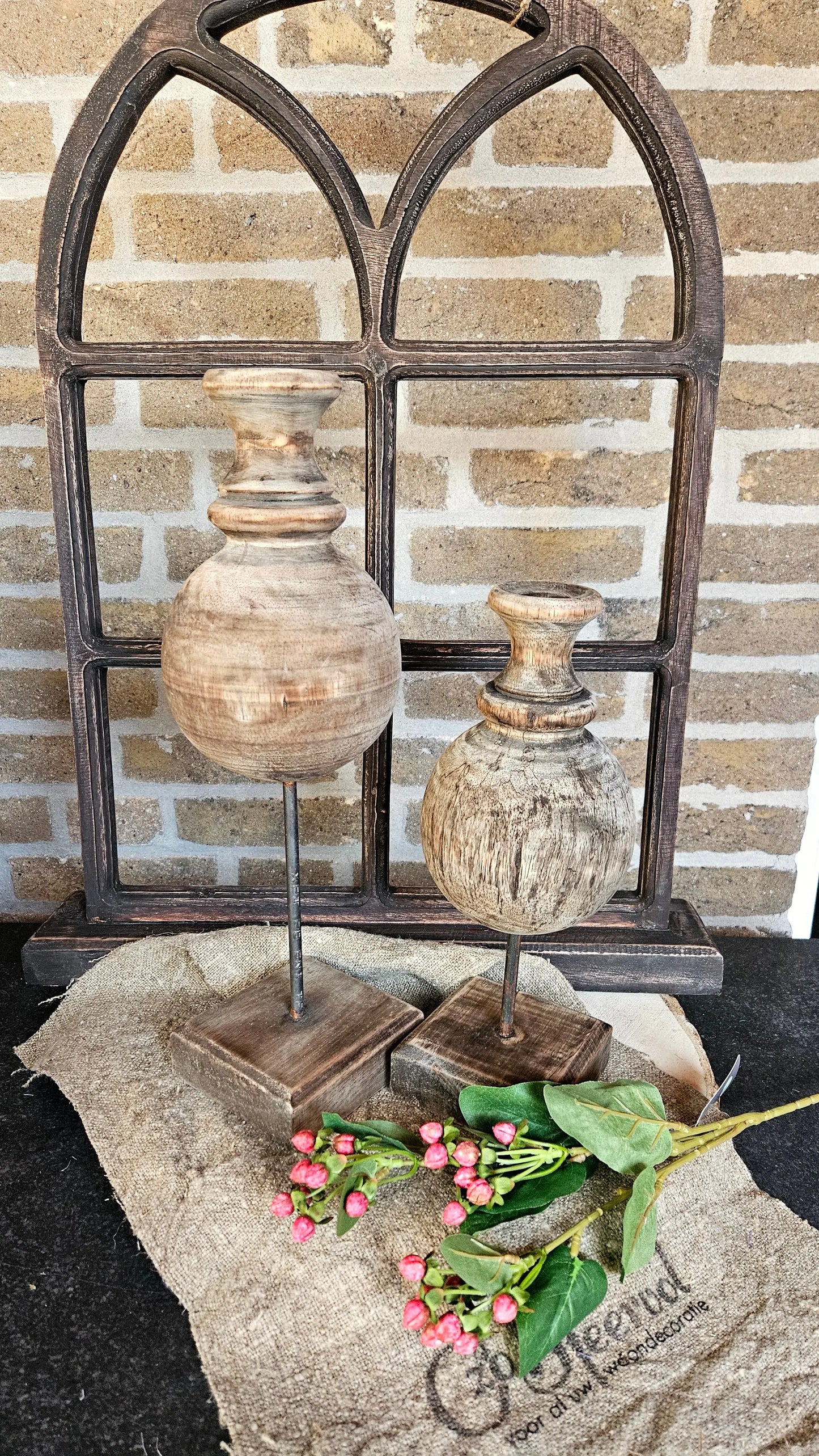 Houten kandelaar op voet O zo sfeervol