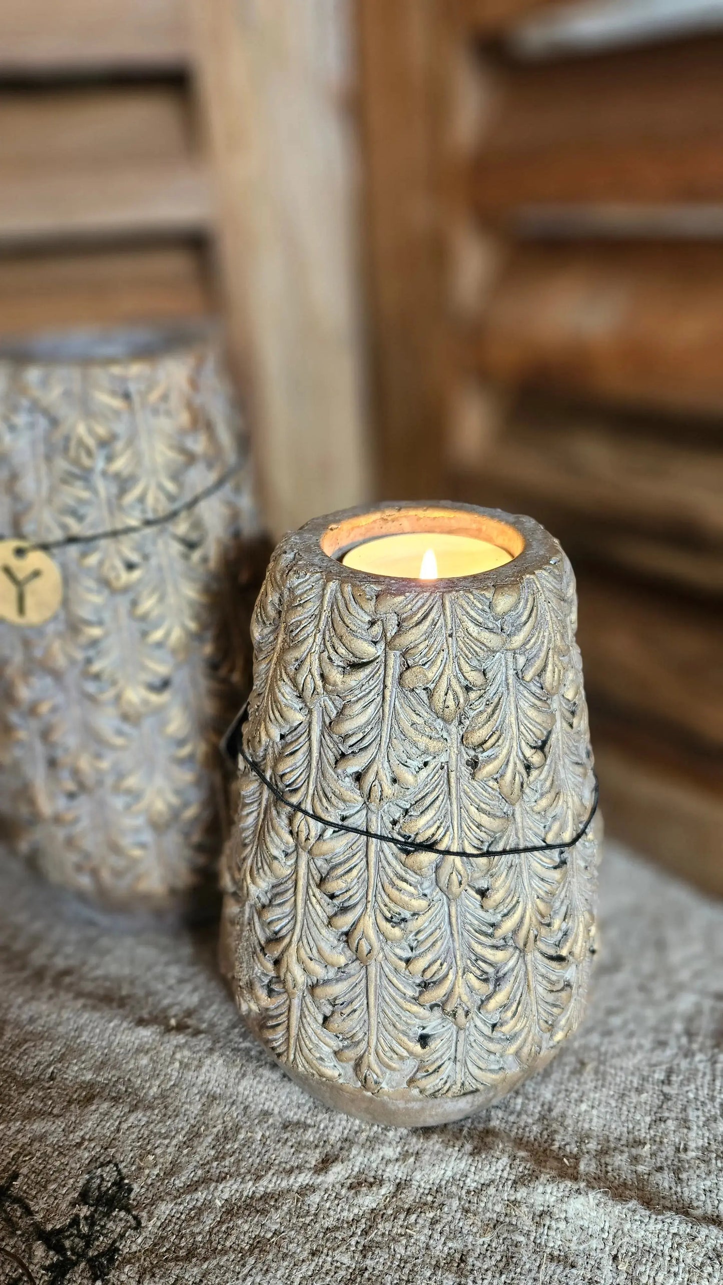 Brynxz Tealightholder Leaf close-up – Aardewerk Kandelaar | Brynxzonline.nl