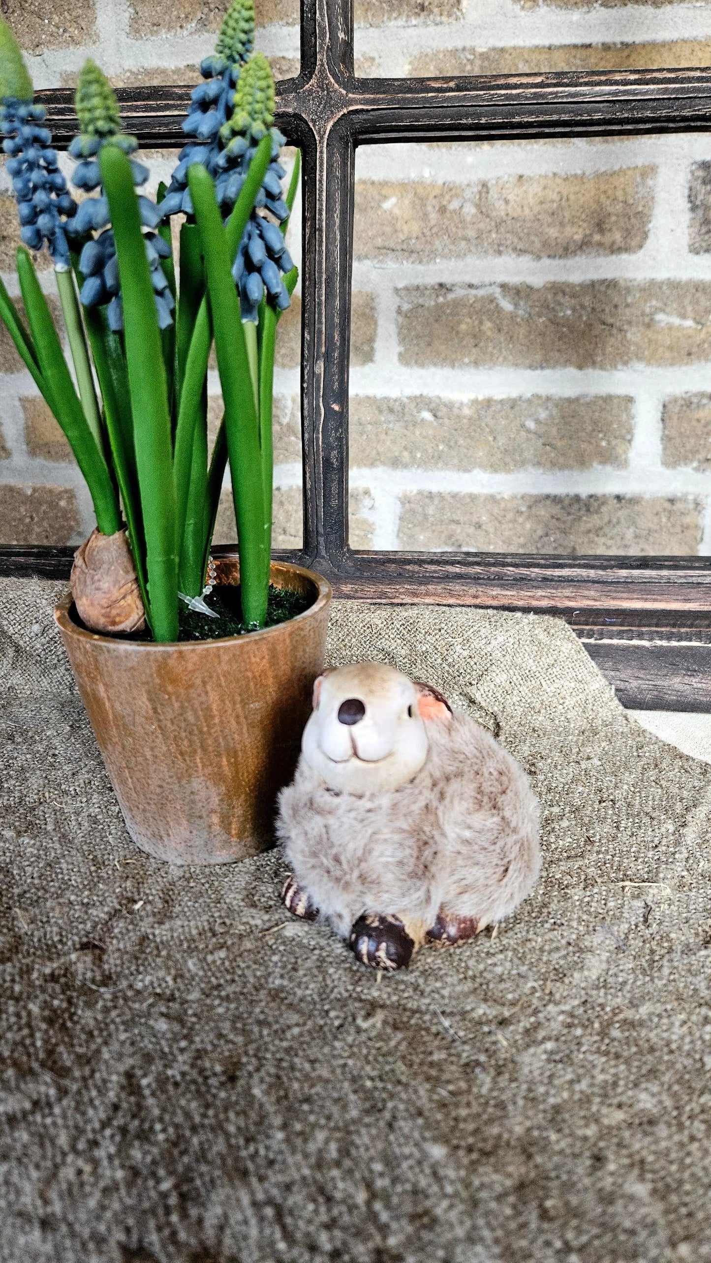 Decoratie Konijntjes met Vacht close-up – Landelijke Keramiek Decoratie | Brynxzonline.nl