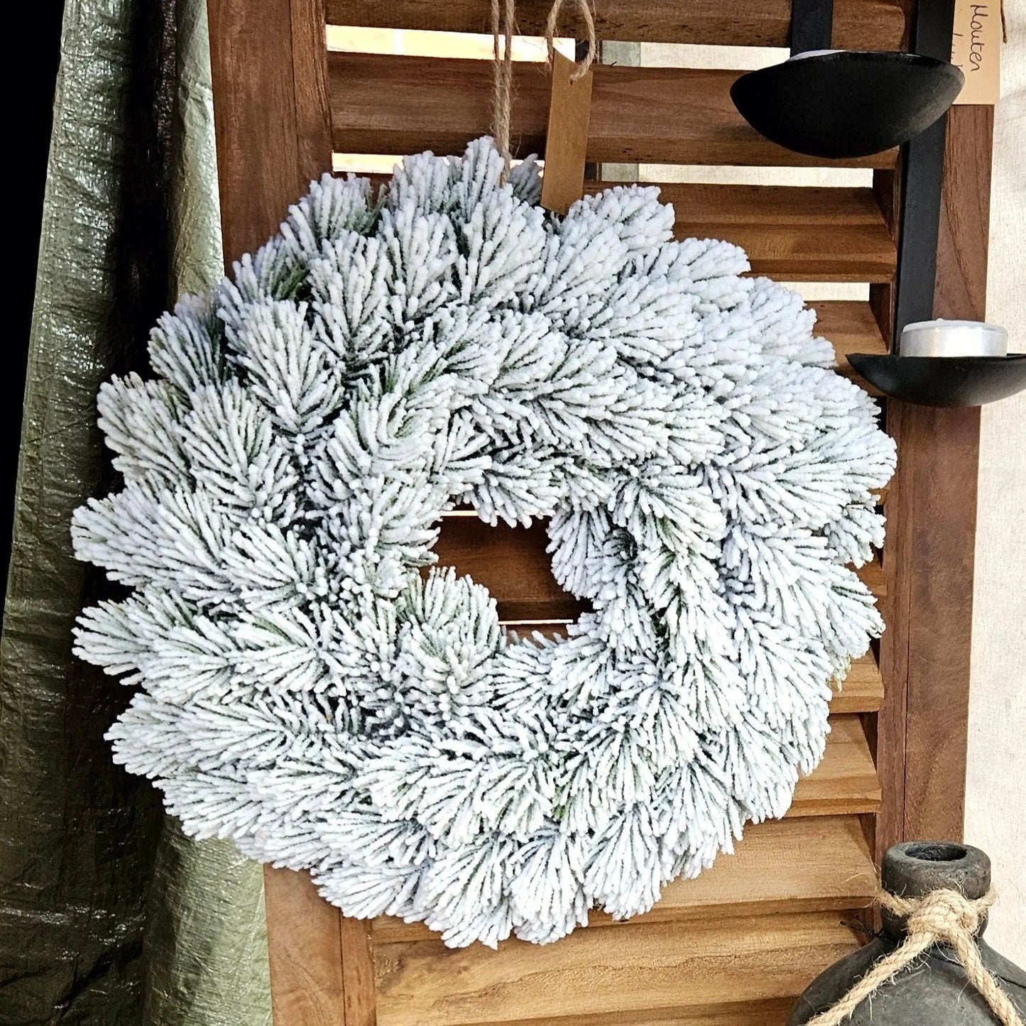 Nobilis Krans Besneeuwd – Landelijke Decoratie Accessoire | Brynxzonline.nl