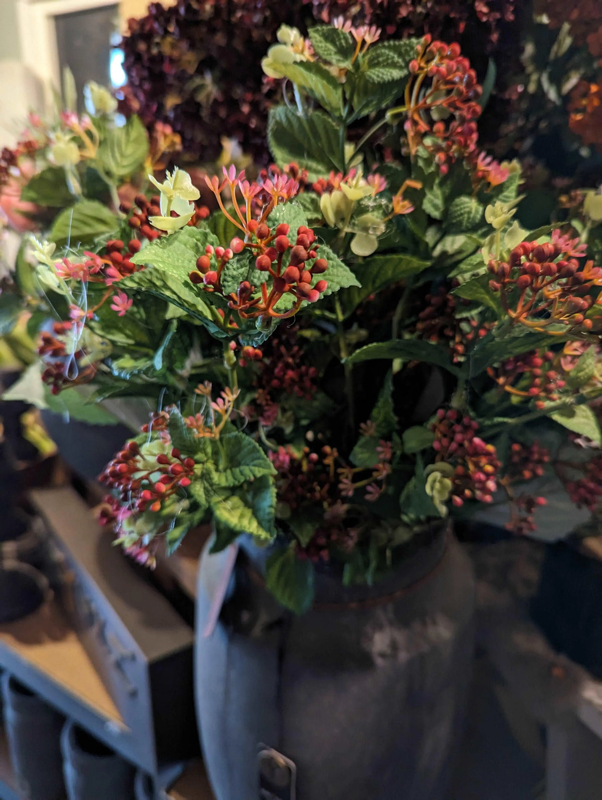 Sylxz Kunst Bloem Rood sfeerfoto – Zijden Kunstbloem | Brynxzonline.nl