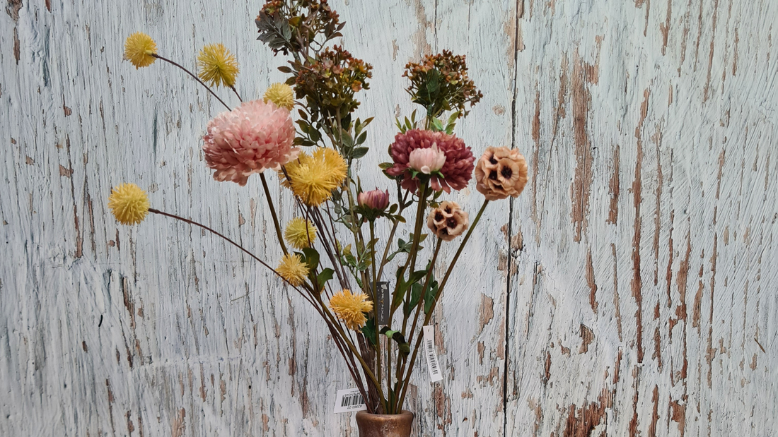 Brynxz Boeket Ball Spray, Chrysant, Scabiosa, Bouvardia