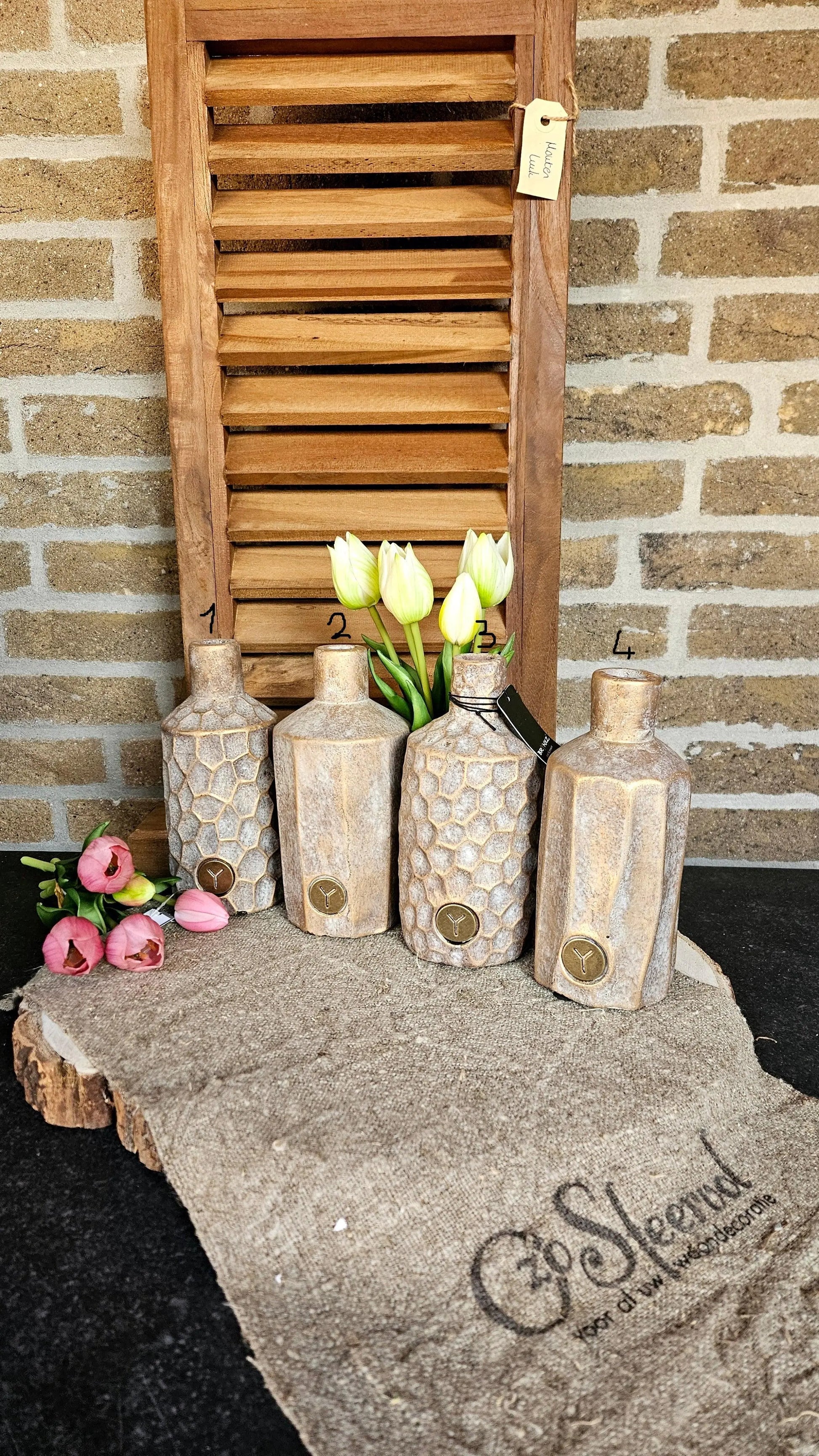 Brynxz Bottles Relief Best Brynxz – Aardewerk Decoratiefles | Brynxzonline.nl