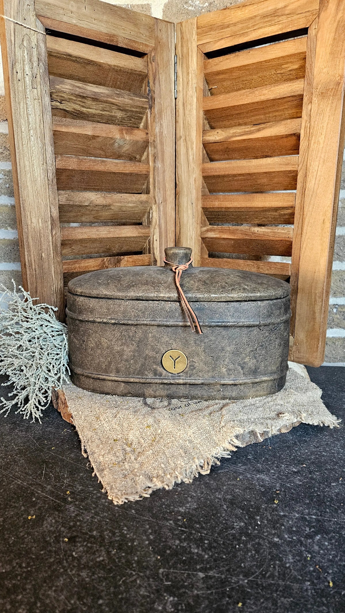 Brynxz Ovale Pot met Deksel M sfeerfoto – Stoneware Pot met Deksel | Brynxzonline.nl