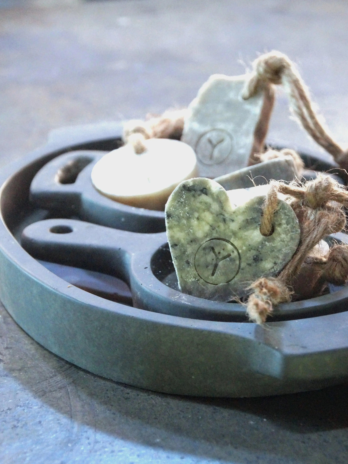 Brynxz Plate and Scoop Set van 3 sfeerfoto – Aardewerk Decoratie | Brynxzonline.nl