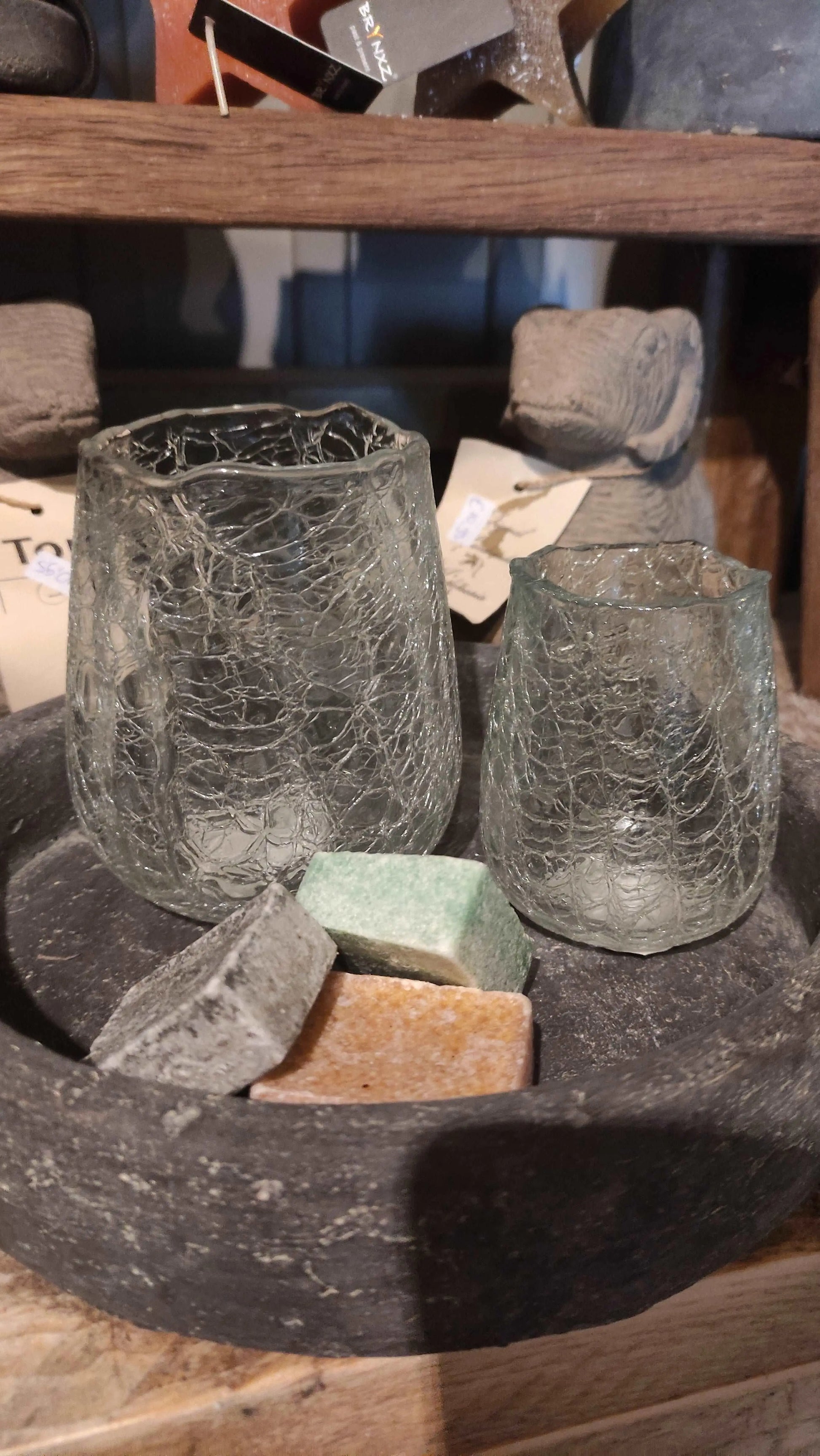 Brynxz Tealight Atmosphere Carved Clear Set van 2 close-up – Glazen Windlicht | Brynxzonline.nl
