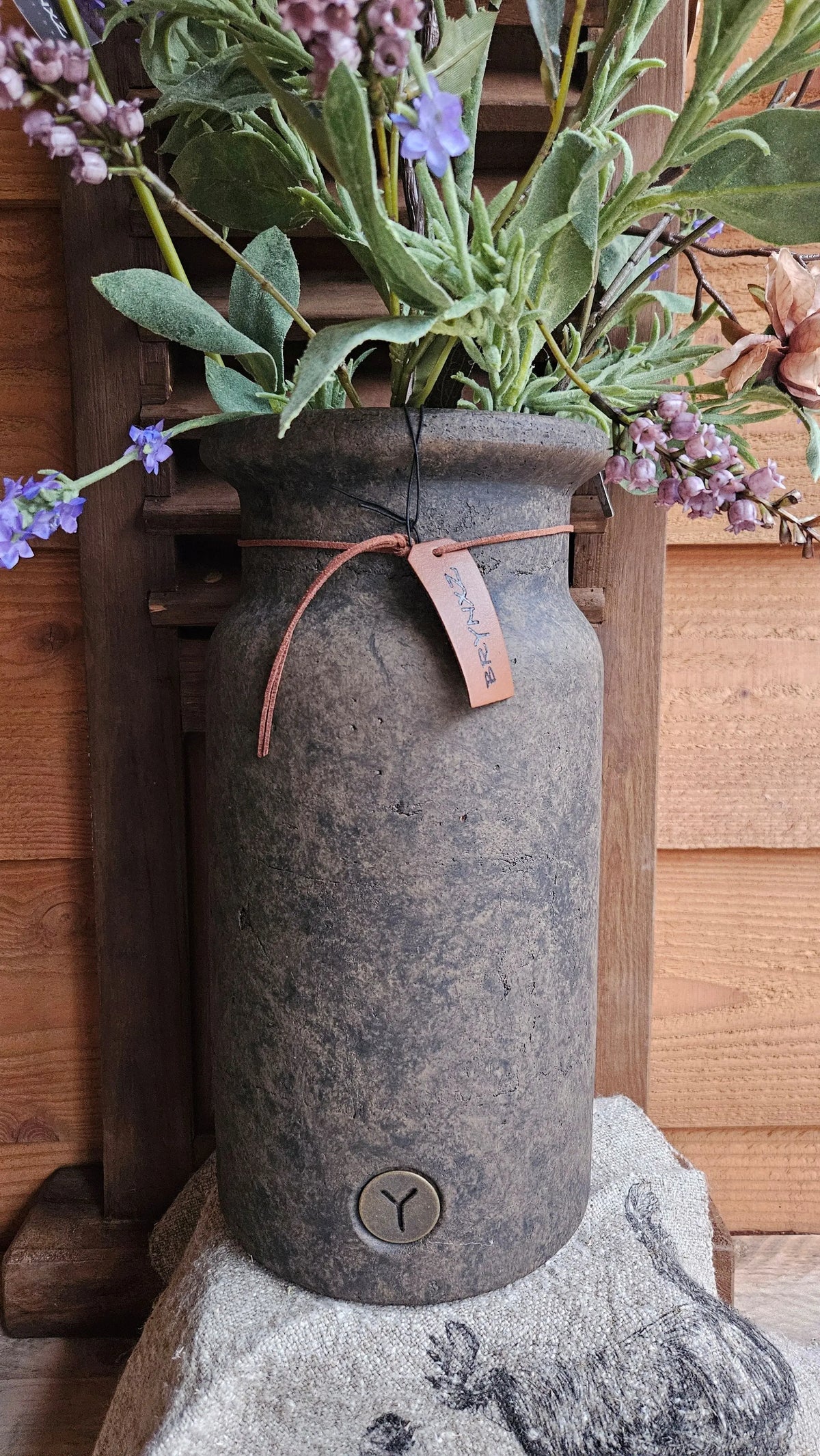 Brynxz Vase Cylinder Neck M sfeerfoto – Brynxz vaas | Brynxzonline.nl