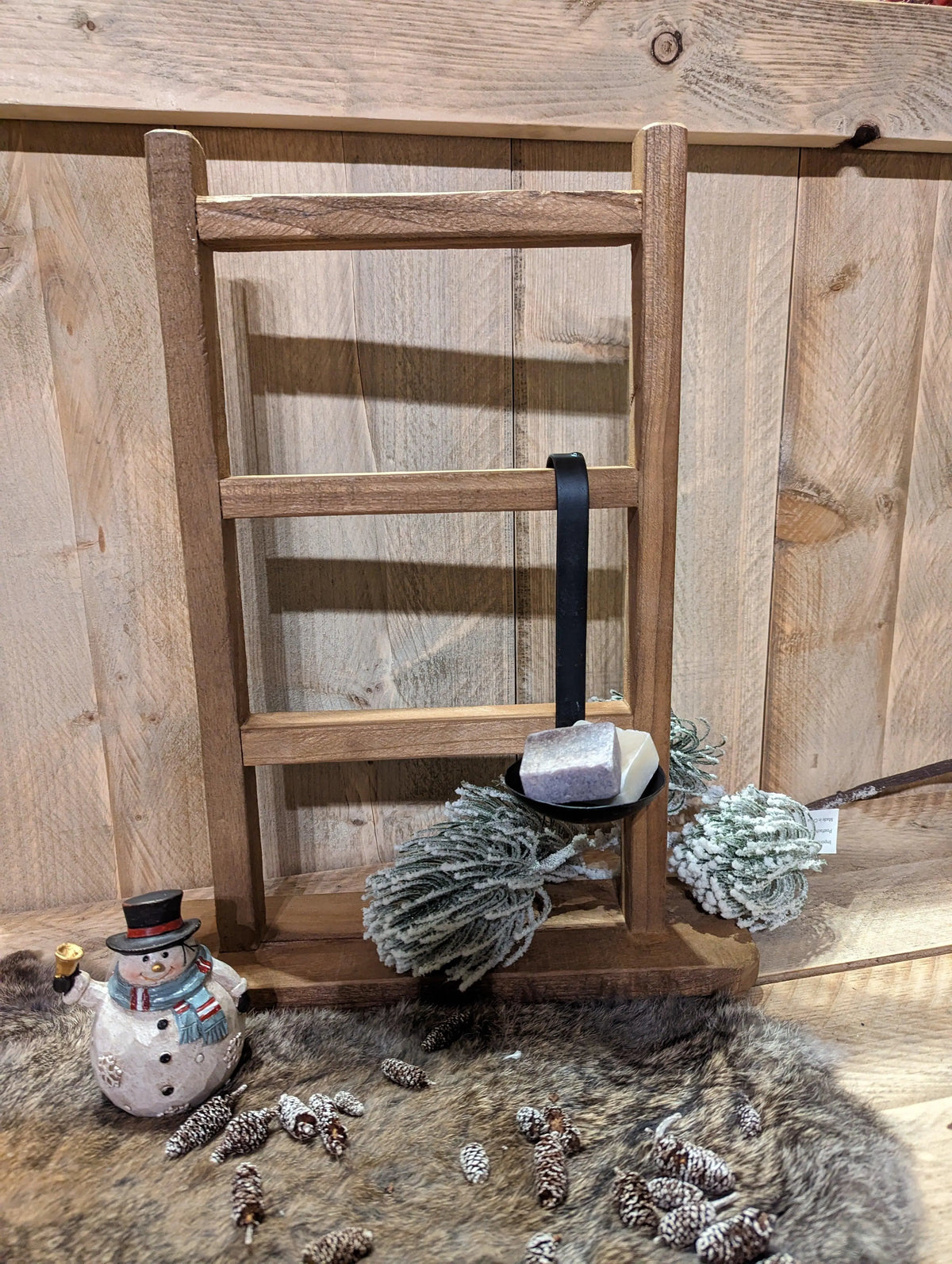 Houten Decoratie Trapje close-up – Decoratie | Brynxzonline.nl