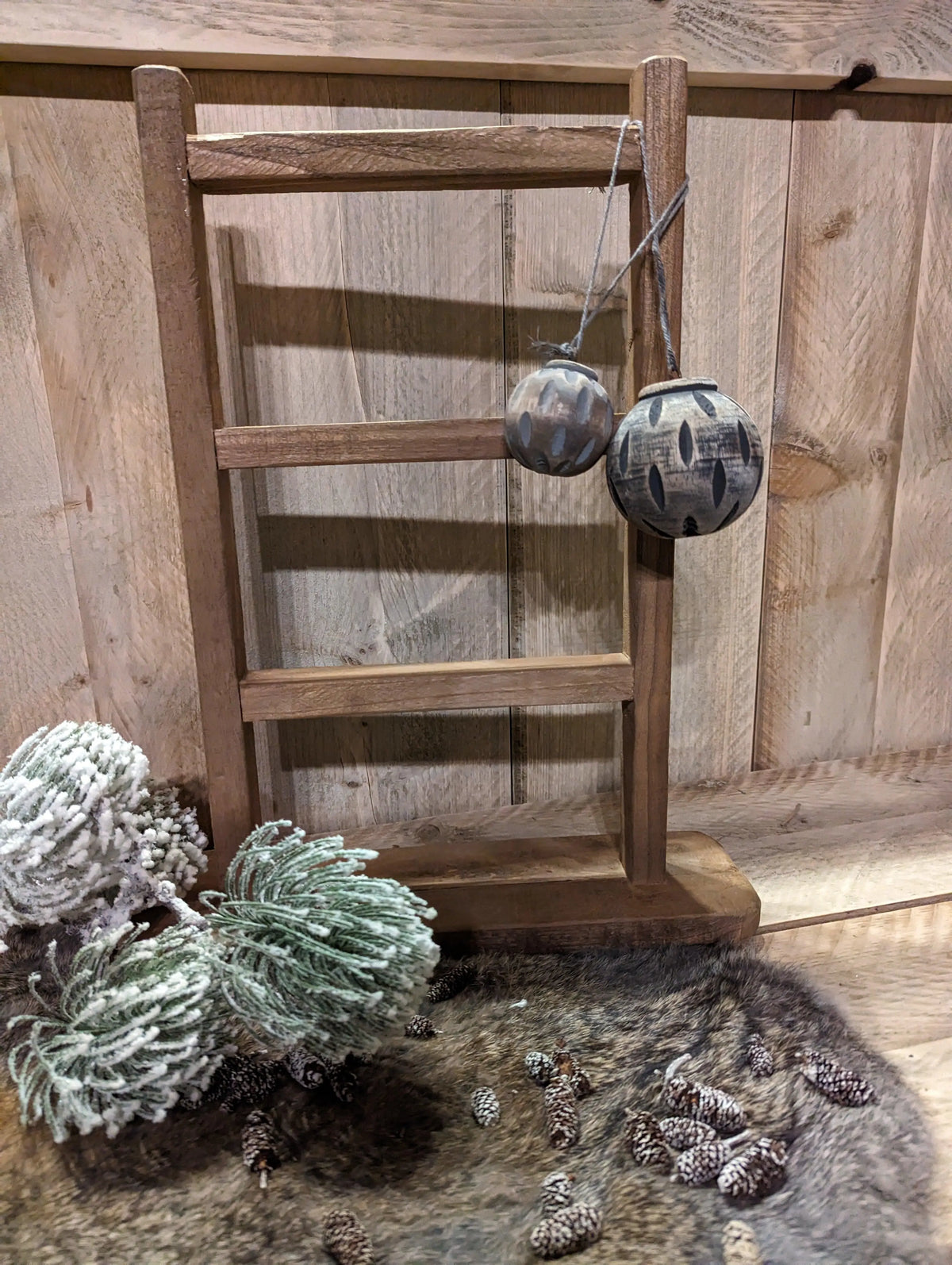 Houten Decoratie Trapje – Landelijke Decoratie Accessoire | Brynxzonline.nl
