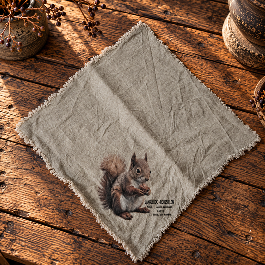 Linnen shabby doek 45 x 45 cm met eekhoorn in kleur
