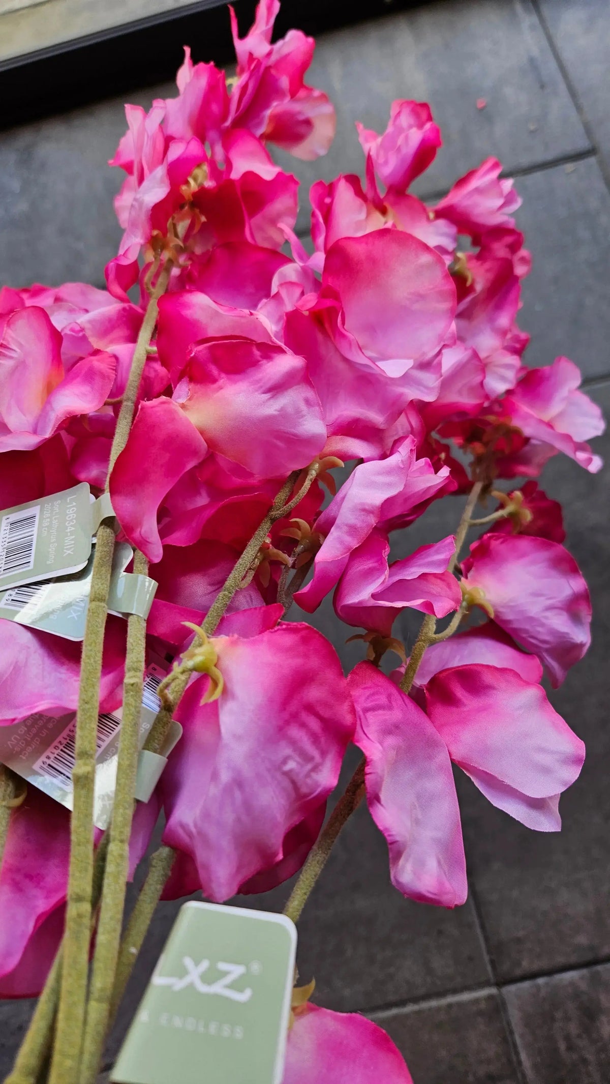 Sylxz Lathyrus Spring 2026 58 cm sfeerfoto – kunstbloemen | Brynxzonline.nl